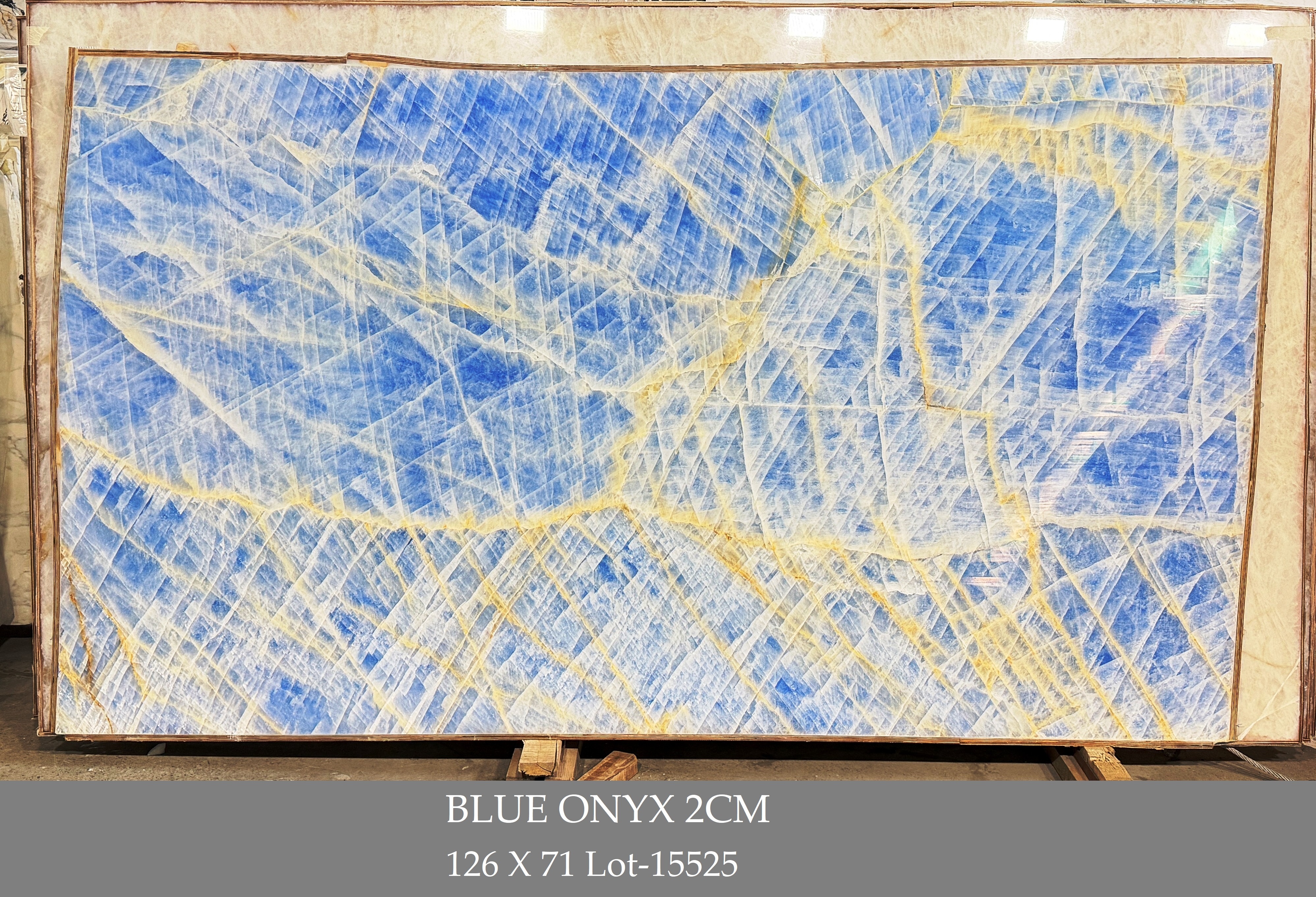 BLUE ONYX 2CM
