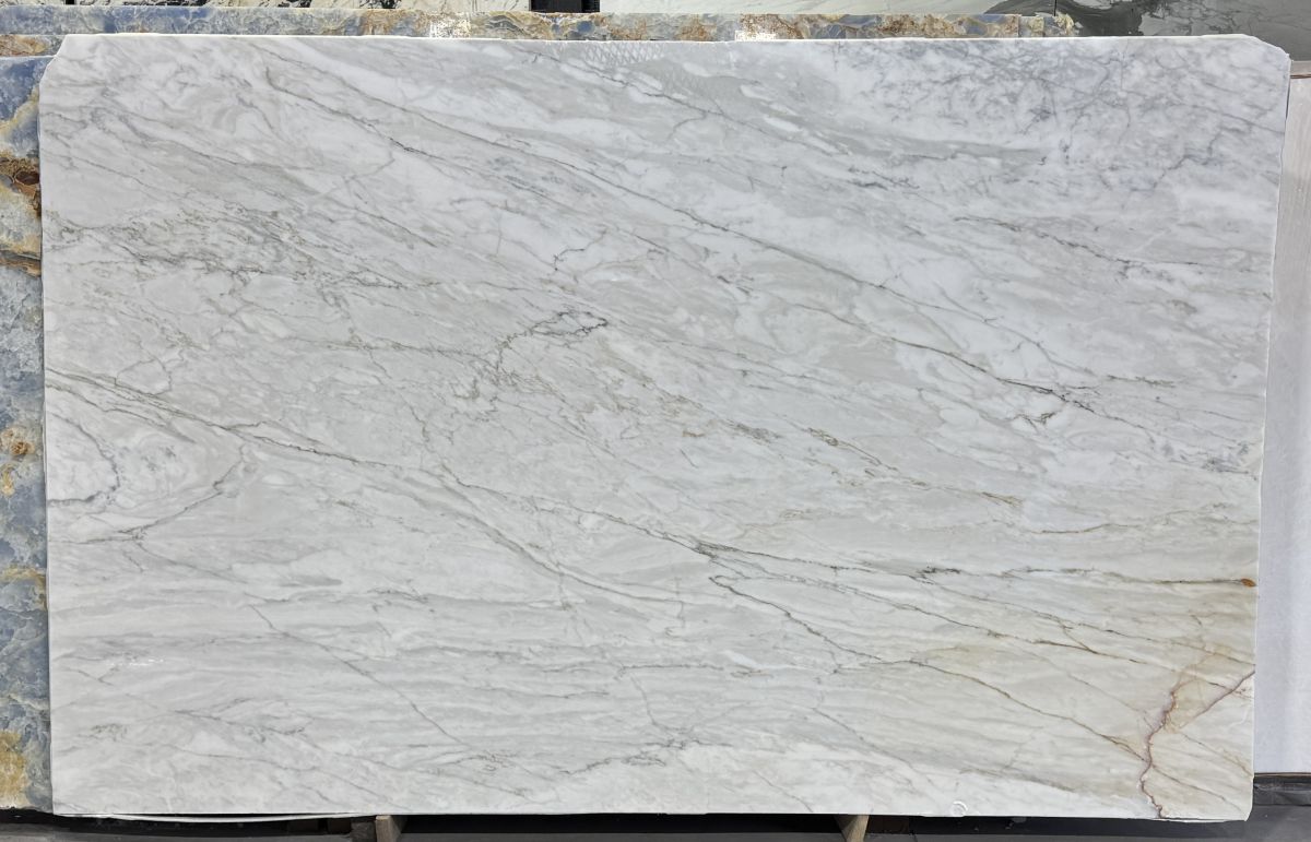 Calacatta Cremo 3cm 123x78 Lot-8558 CALACATTA CREMO 3CM - Image 1