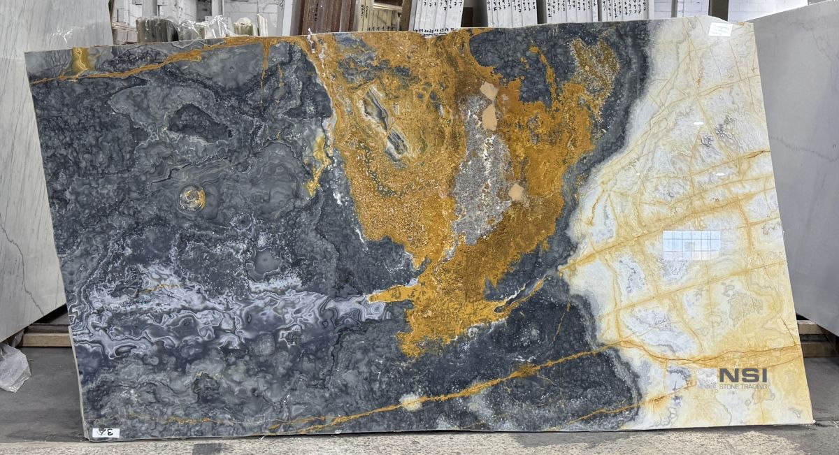 Gray Onyx 2cm 115x62 Lot-7604 GRAY ONYX 2CM - Image 1