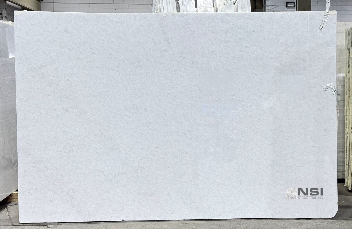 Opal White 3cm 119x78 Lot-7931 OPAL WHITE 3CM - Image 1