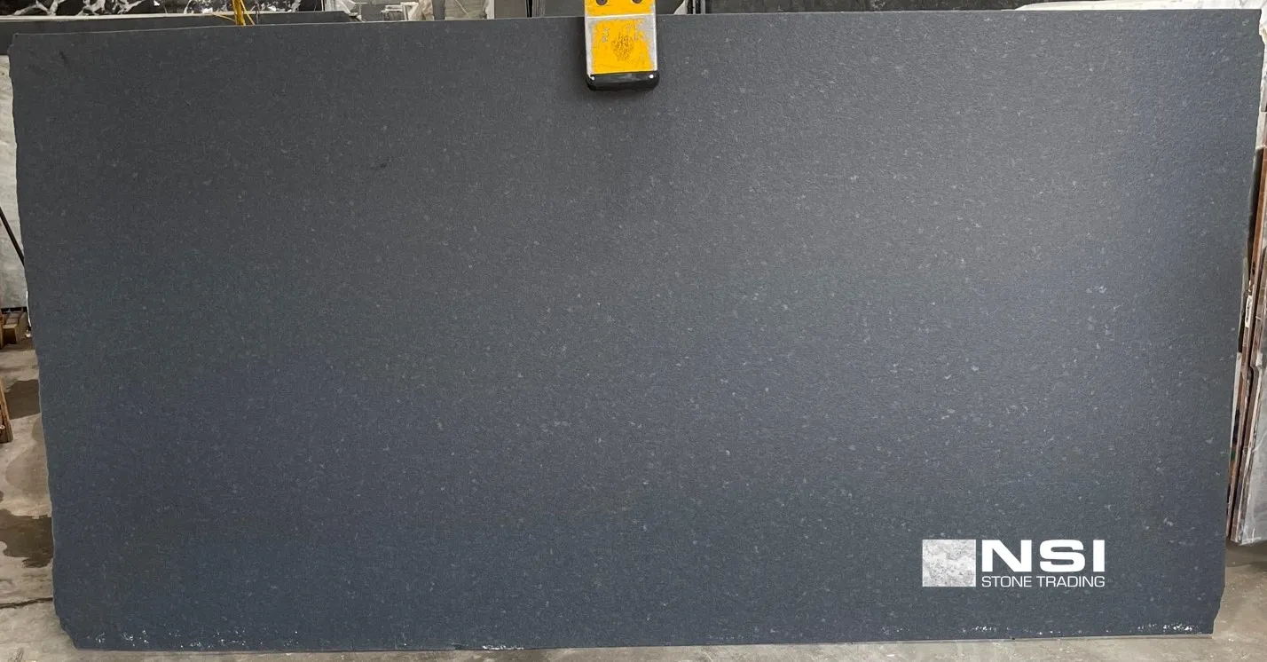 black absolute 2cm brushed 130x70 lot 34138 1