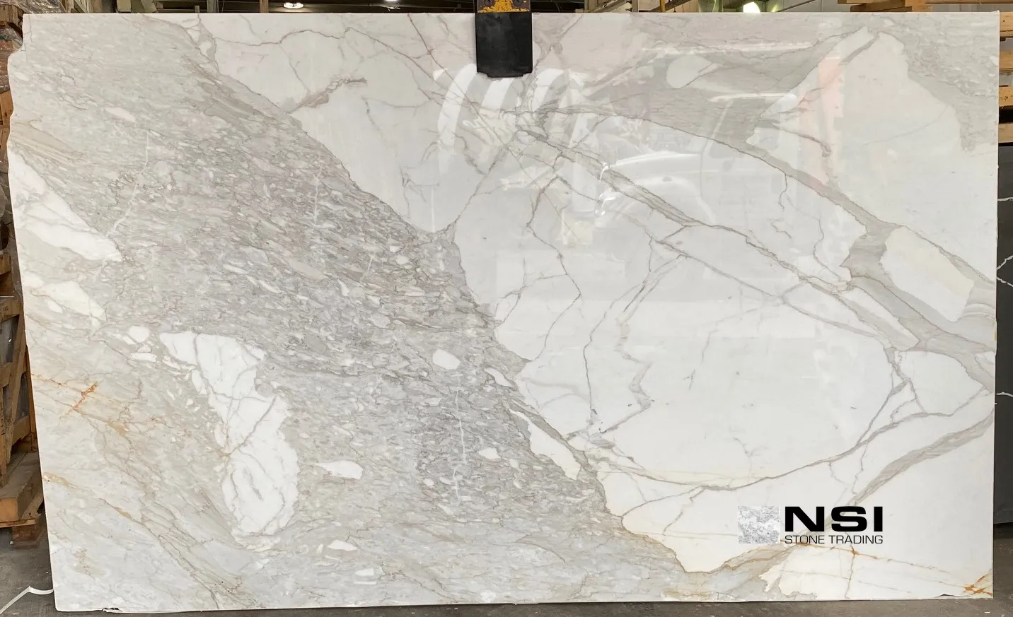 calacatta borghini 2cm CALACATTA BORGHINI 2CM - Image 1