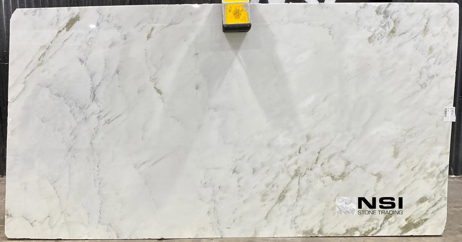 calacatta caldia 3cm 120x65 lot 8236 1