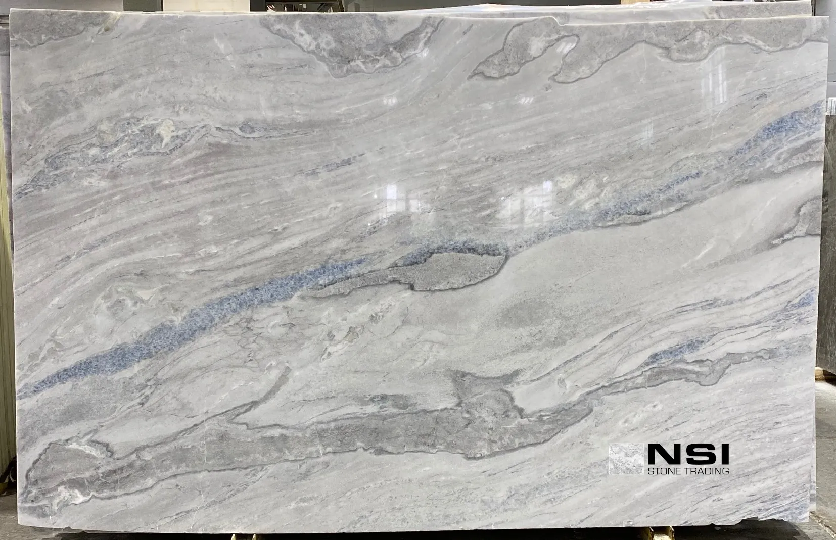 mont blanc 2cm 111x70 lot 319 1 MONT BLANC 2CM - Image 1