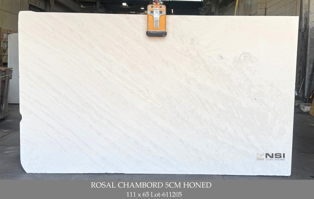 Rosal Chambord 5cm Honed 111x65 Lot-611205 ROSAL CHAMBORD 5CM - Image 1