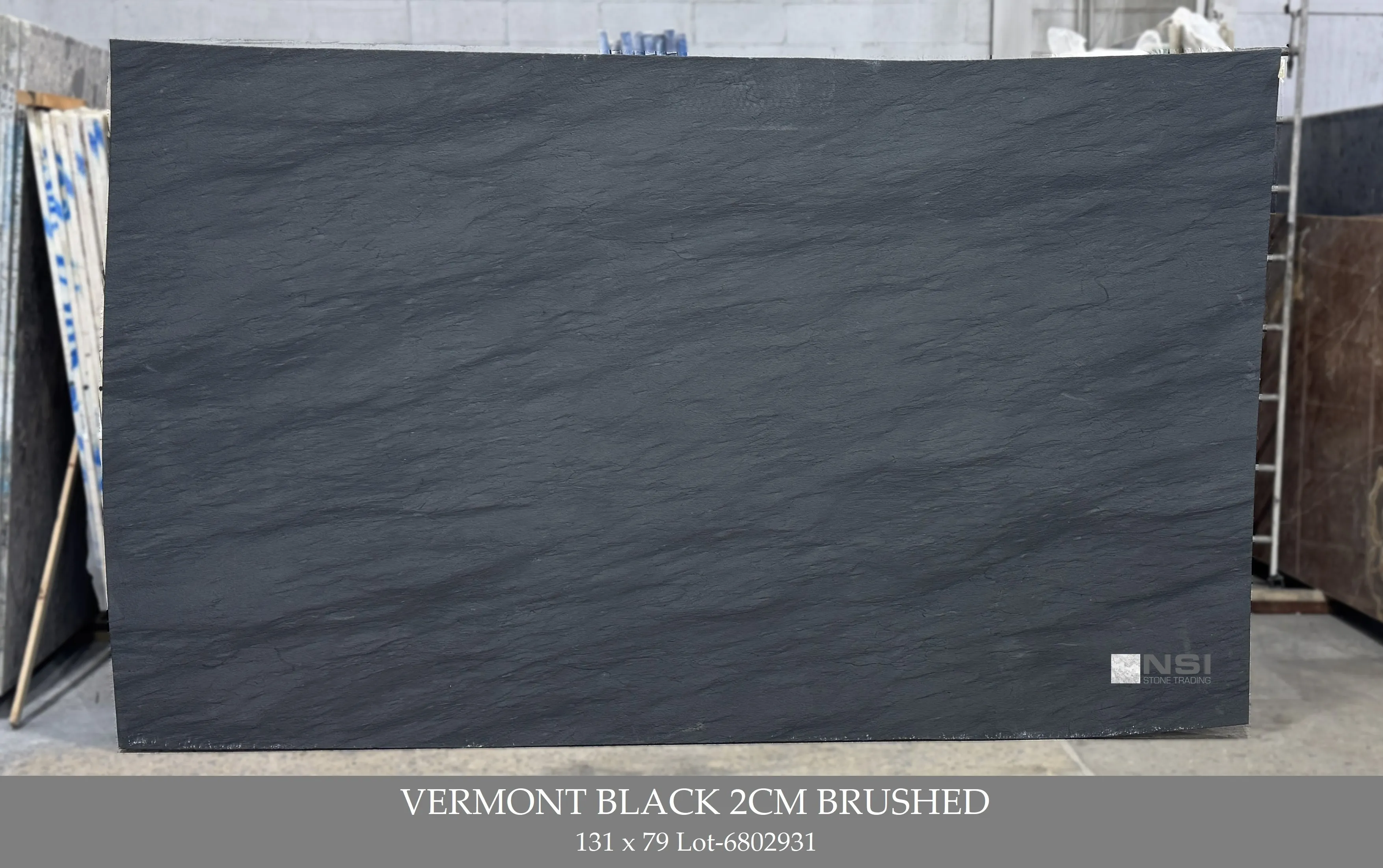 Vermont Black 2cm Brushed 131x79 Lot 6802931