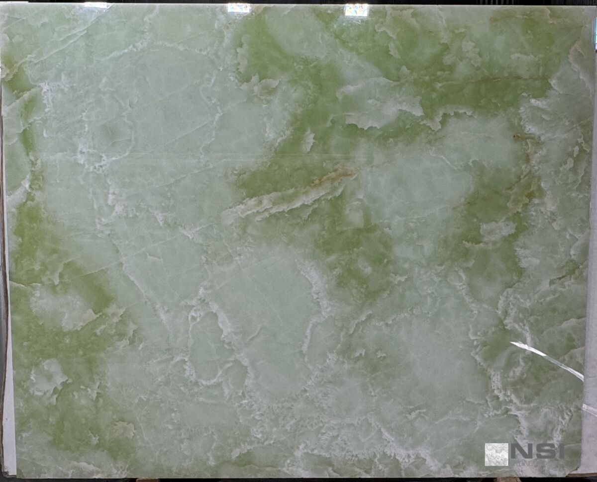 green onyx crosscut 2cm JADE GREEN ONYX 2CM - Image 1